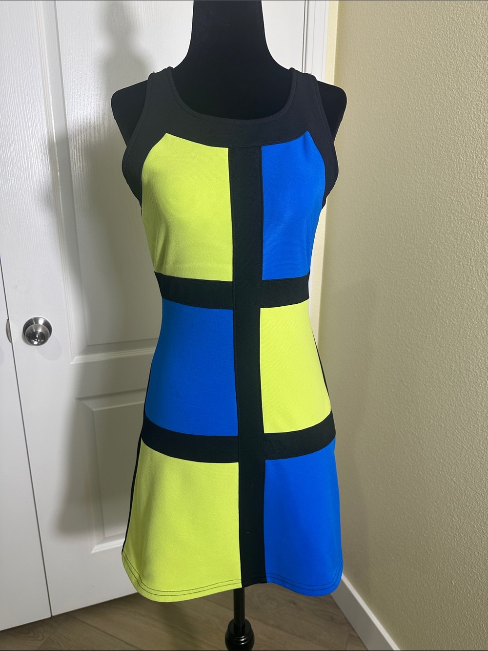 Colorblock Textured Tank Dress in Neon Green & Blue. Size Small. By Grace U.S.A.